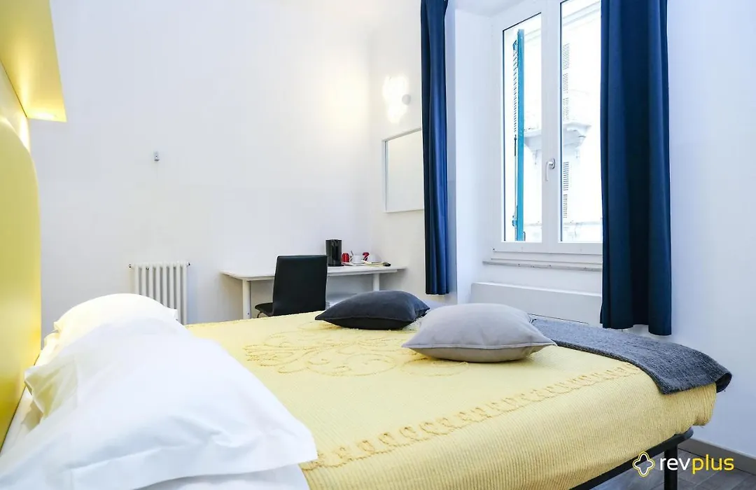 Lia Rooms-1