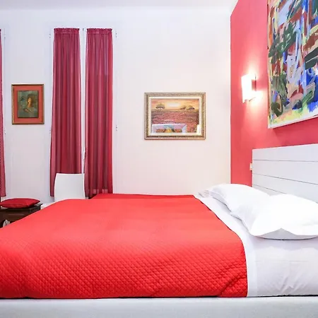 Lia Rooms-2